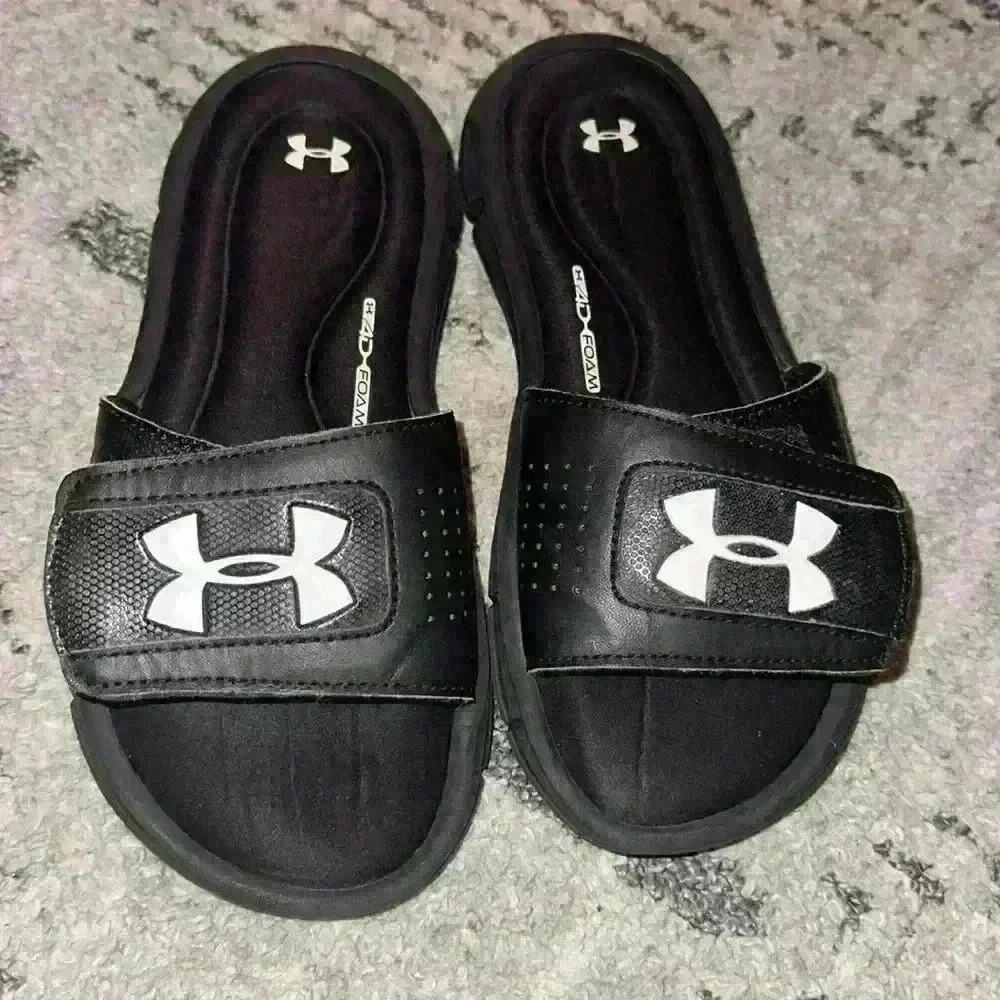 Under Armour Ignite Vi Sl Slide Sandal Black‎ White 4D Foam Size 3Y